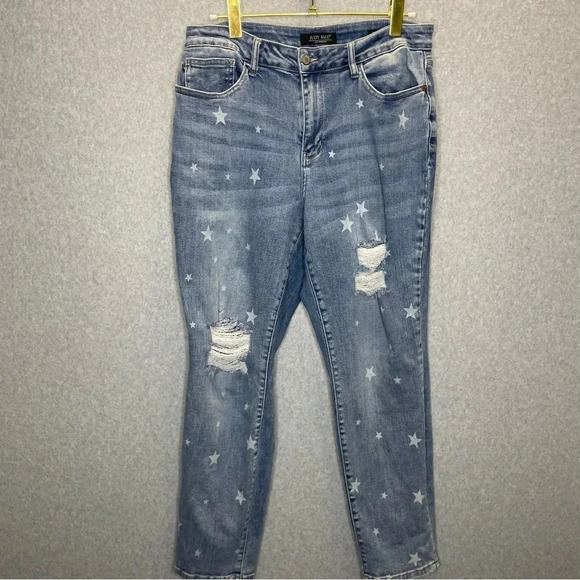 Judy Blue Boyfriend Distressed High Waisted Star Printed Stretch Denim Jeans - Picture 3 of 8